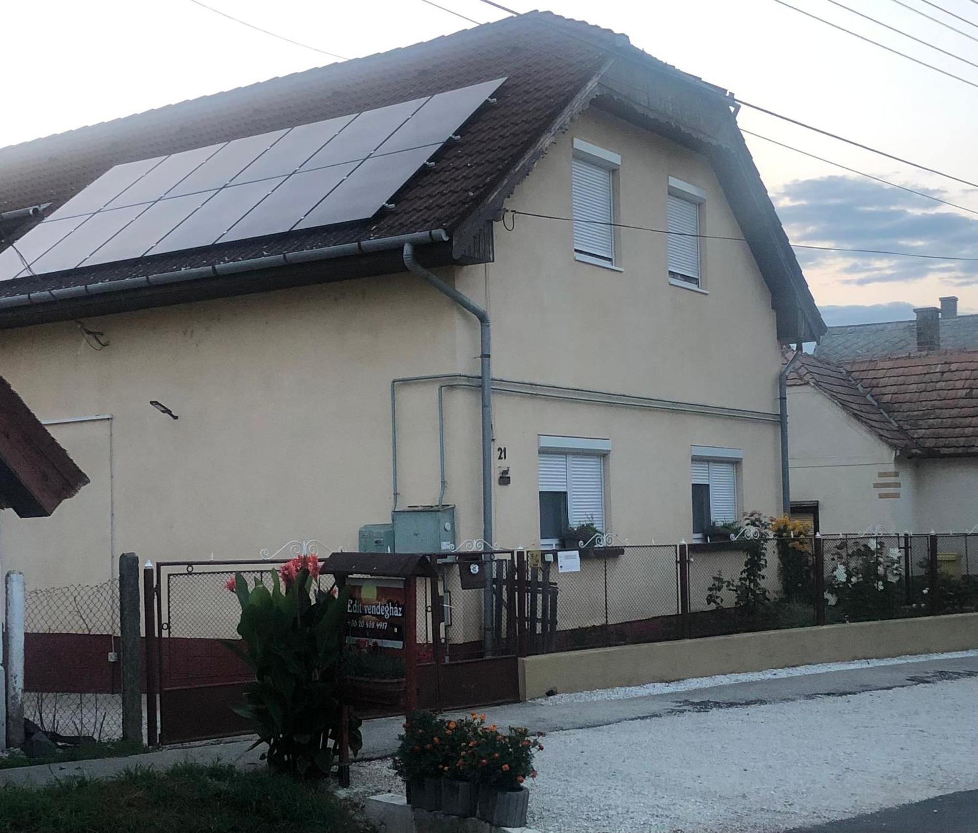 Edit Vendeghaz Balatonszentgyoergy Balatonszentgyorgy Luaran gambar